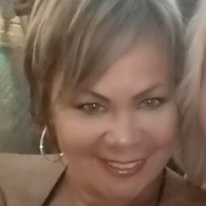 Meet your Posher, Juanita